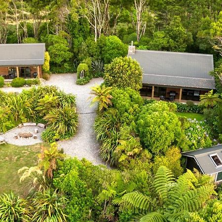 Paparoa Beach Hideaway With Hot Tub Barrytown Exteriör bild