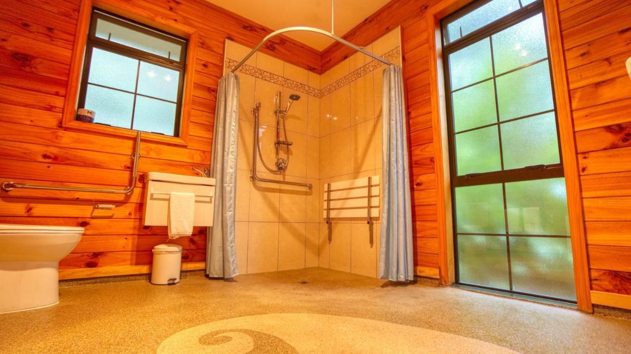 Paparoa Beach Hideaway With Hot Tub Barrytown Exteriör bild