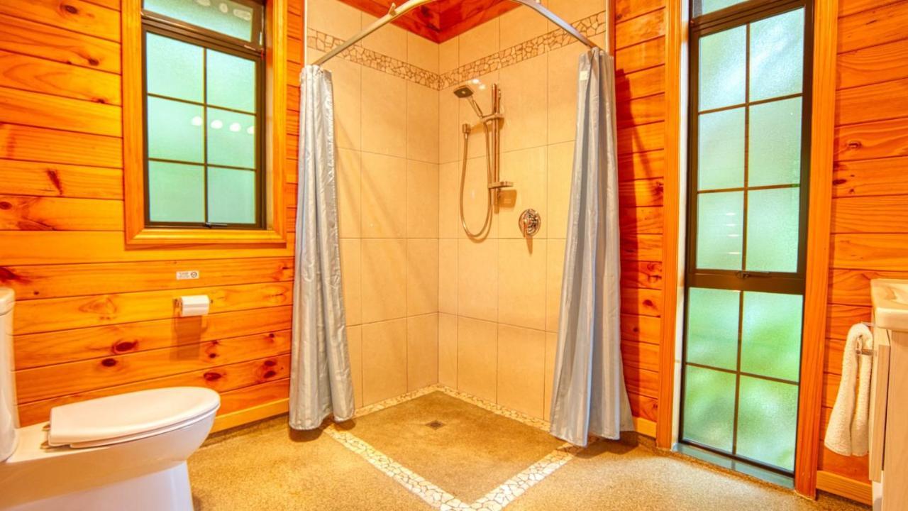 Paparoa Beach Hideaway With Hot Tub Barrytown Exteriör bild